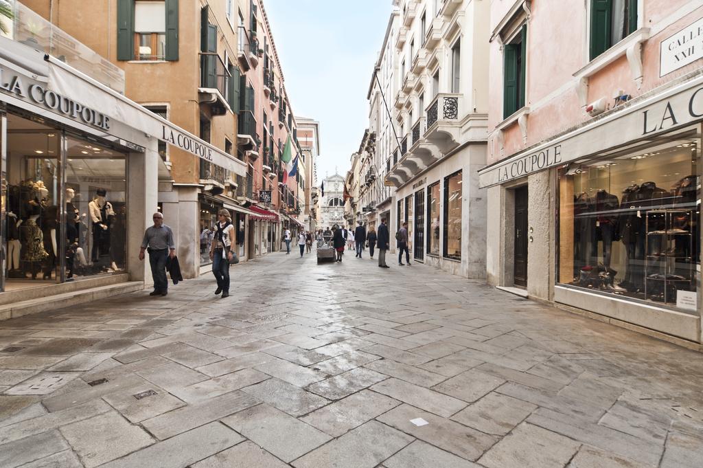 Very Central Apartment In Historical 1600 Palace With Lift A Few Min Walk From San Marco Square Венеция Экстерьер фото
