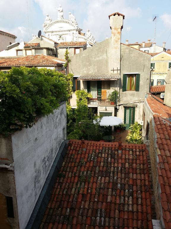 Very Central Apartment In Historical 1600 Palace With Lift A Few Min Walk From San Marco Square Венеция Экстерьер фото