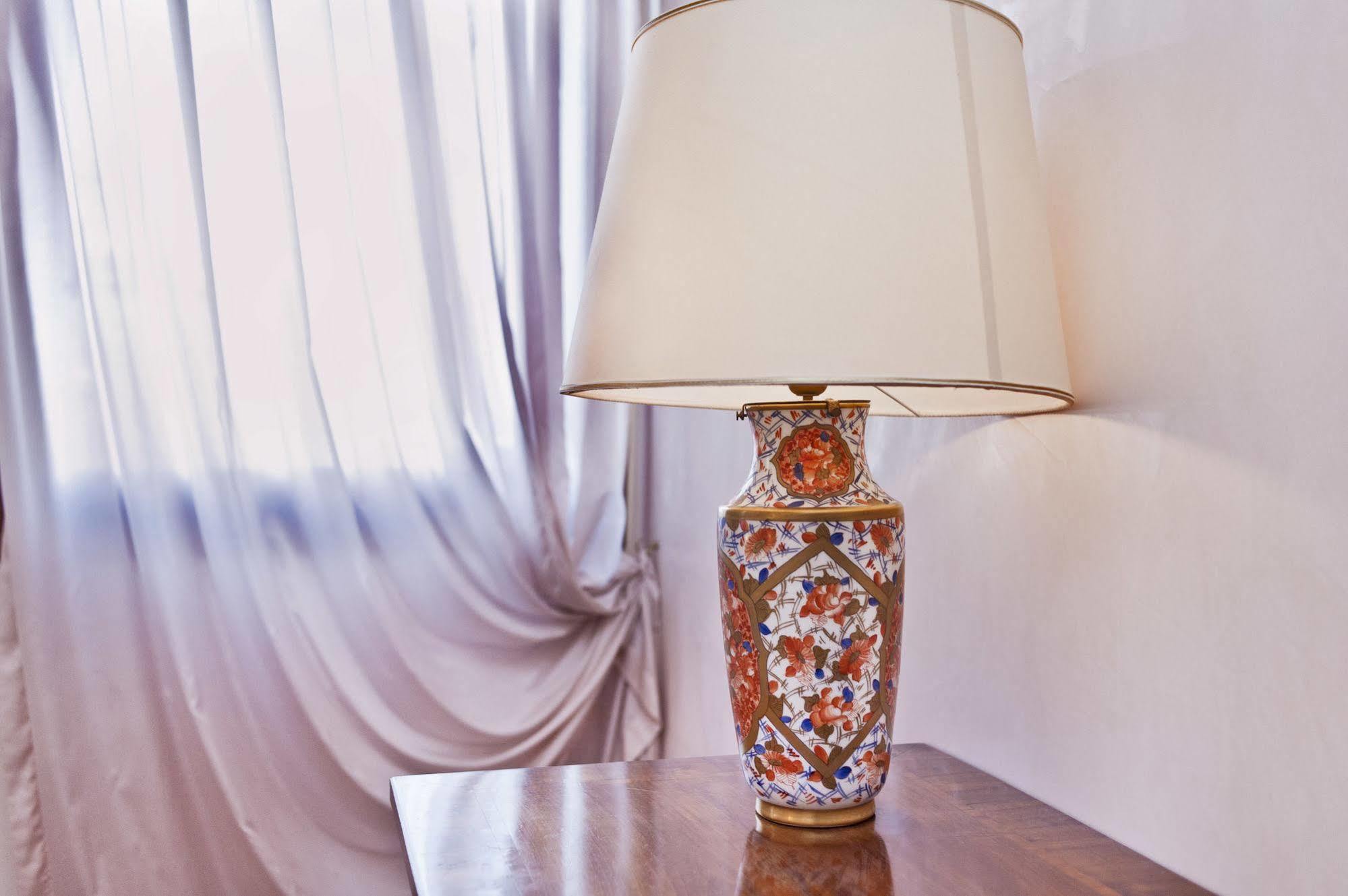 Very Central Apartment In Historical 1600 Palace With Lift A Few Min Walk From San Marco Square Венеция Экстерьер фото