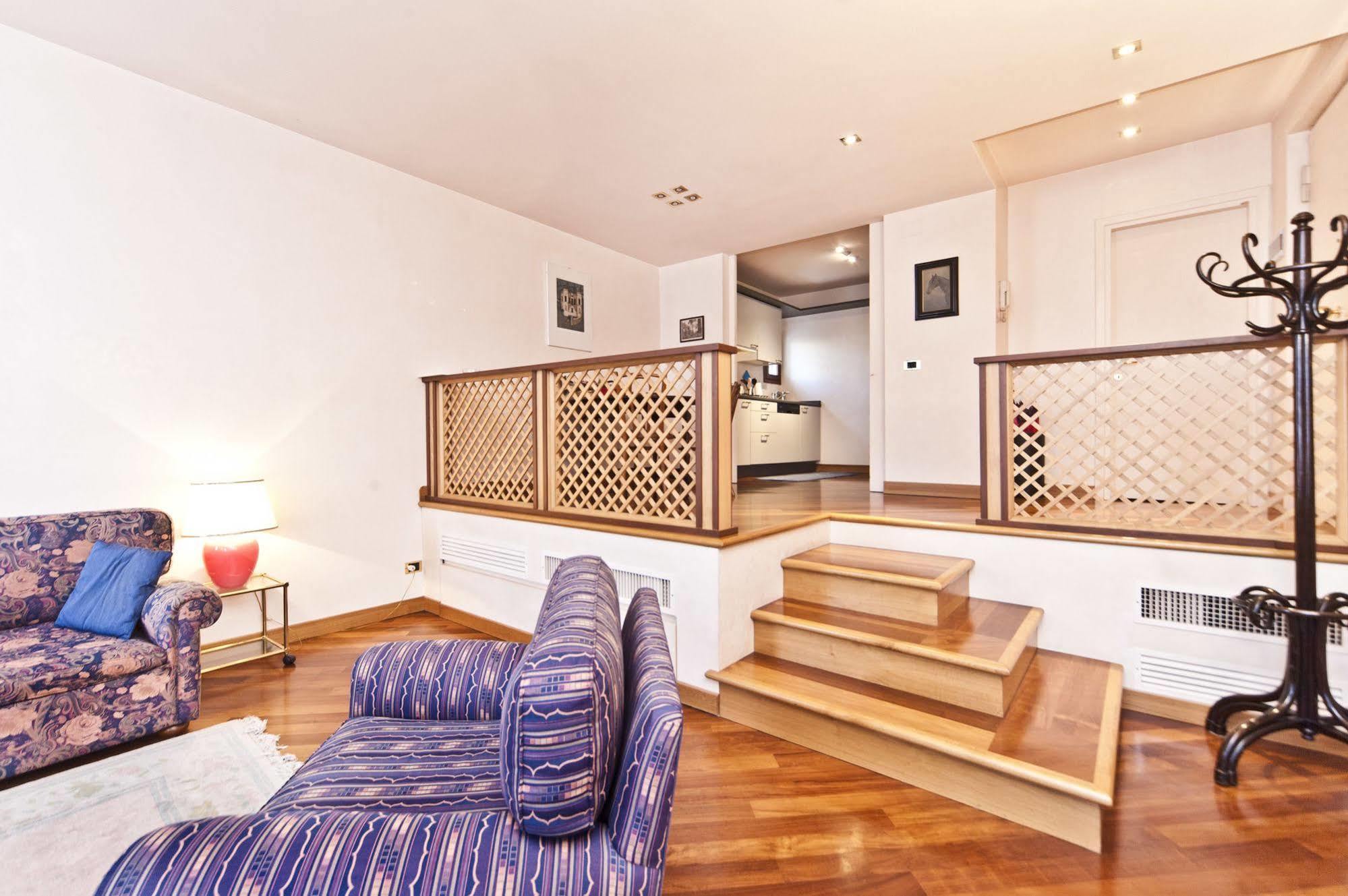 Very Central Apartment In Historical 1600 Palace With Lift A Few Min Walk From San Marco Square Венеция Экстерьер фото