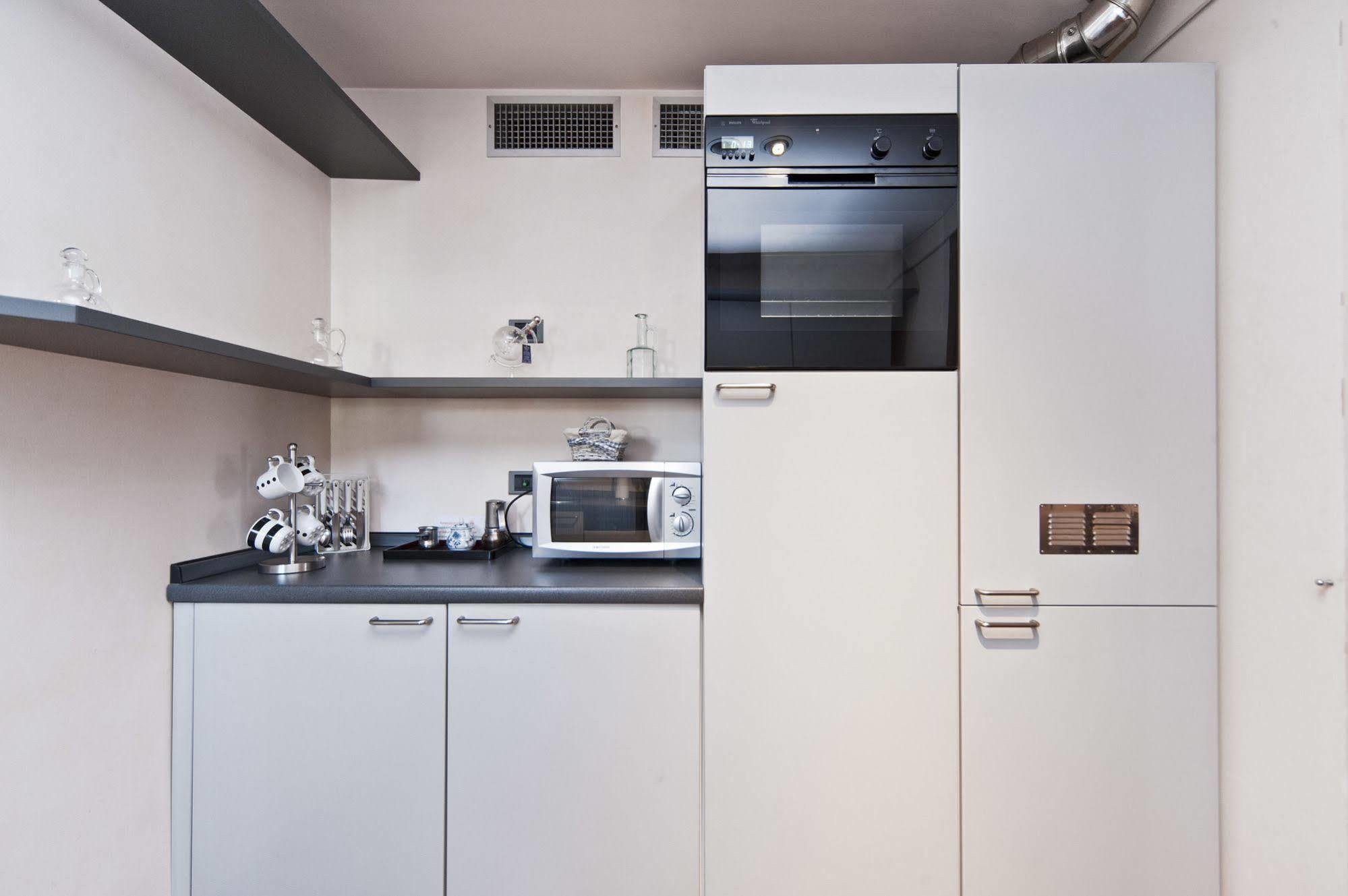 Very Central Apartment In Historical 1600 Palace With Lift A Few Min Walk From San Marco Square Венеция Экстерьер фото